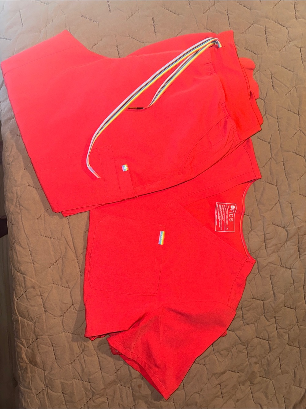 Figs PRIDE hibiscus set *rare*